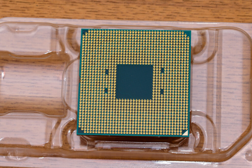 CPU：Ryzen7 1700X（裏側）