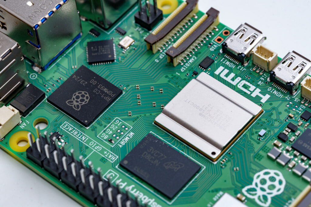 Raspberry Pi 5：CPUとメモリ周辺