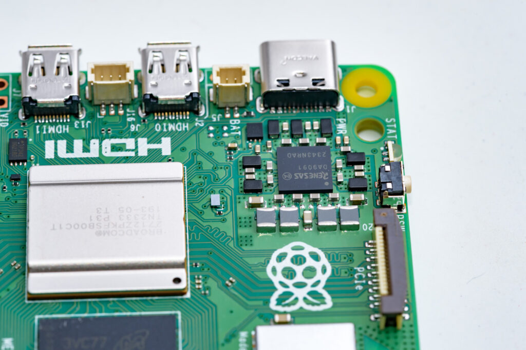 Raspberry Pi 5：電源回路と電源スイッチ
