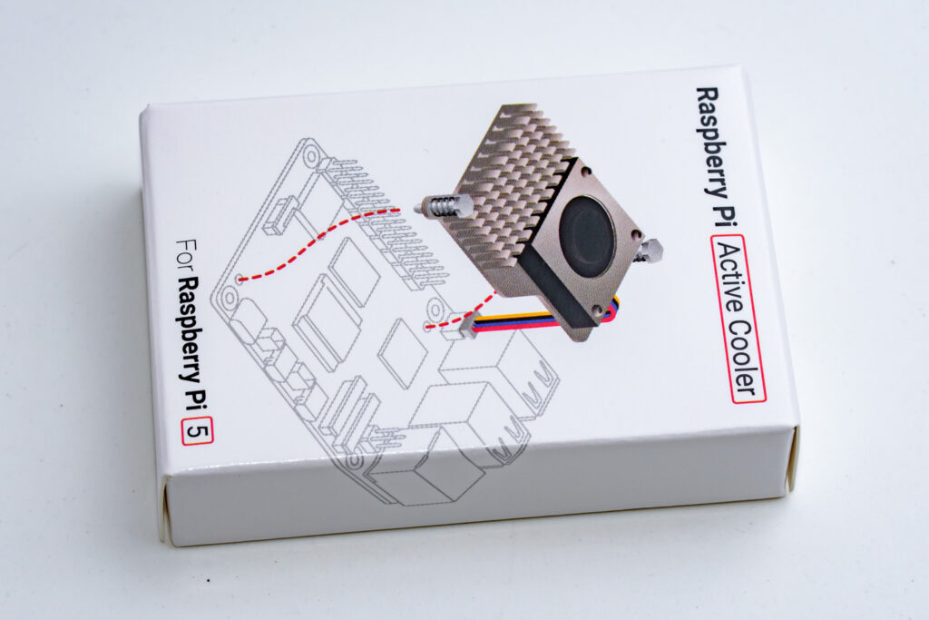 Raspberry Pi 5：専用クーラーの箱